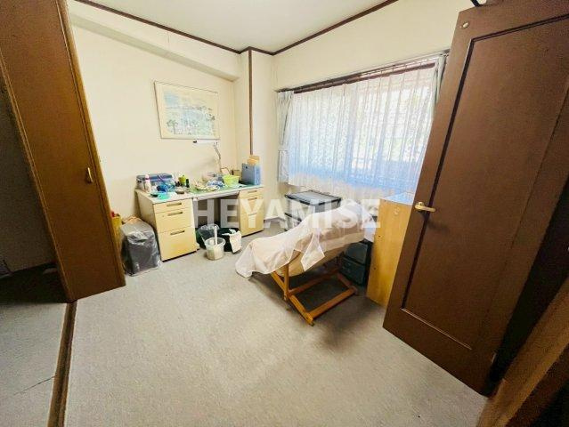 サン西山の寝室
