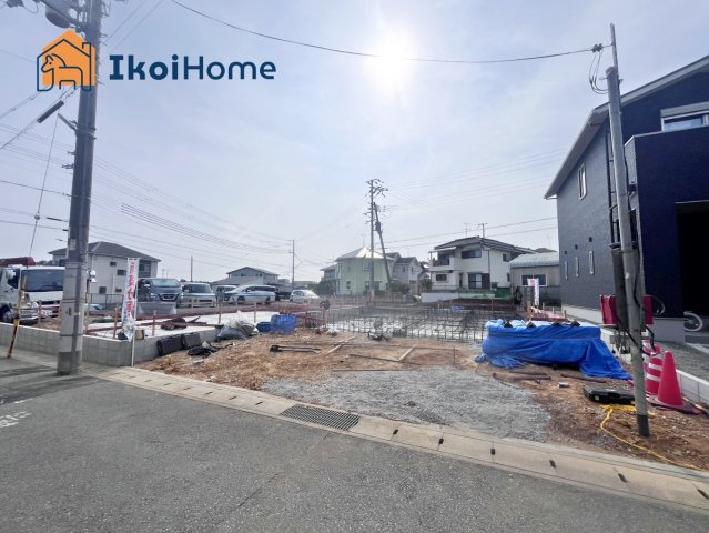 神戸市西区竜が岡第9　2号棟　新築戸建の外観|大久保駅までバスですがバス停まで徒歩4分！歩道もゆったり幅！建物には制振装置付きで安心！