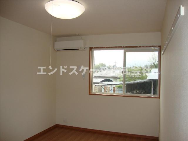 シャトー・カルムの洋室|北洋室
高崎、前橋のお部屋探しはエンドスケープまで！お客様の理想お聞かせ下さい♪