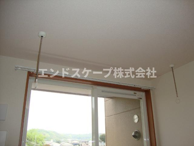 シャトー・カルムの設備|室内物干
高崎、前橋のお部屋探しはエンドスケープまで！お客様の理想お聞かせ下さい♪