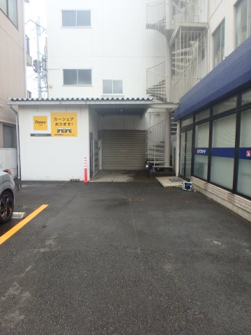 カザハヤビル　事務所の駐車場