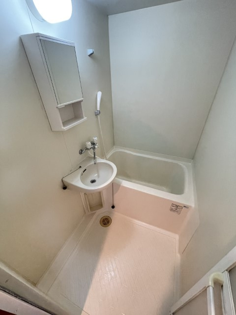 加古川市平岡町高畑の賃貸マンションの浴室|落ち着いた空間のお風呂です