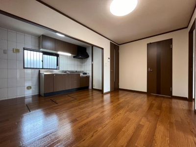 【居間・リビング】 | エクセレンスハイム王今 | リビング