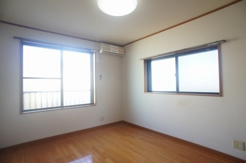 メゾン小山台の居間・リビング