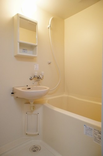 メゾン小山台の浴室