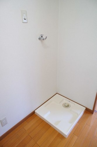 メゾン小山台の洗面所|室内洗濯機置き場