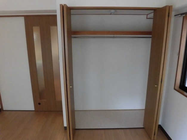 エルク中央の収納