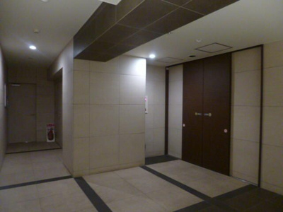 【ロビー】 | 中里グリーンパーク | ゆとりのあるロビーです