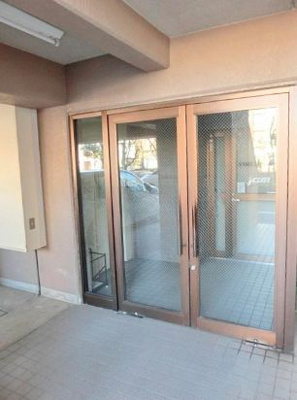 【エントランス】 | 中里グリーンパーク | 建物の内部です