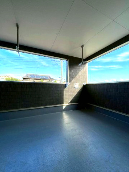 新築戸建　沼津市東椎路第6　全1棟　のバルコニー