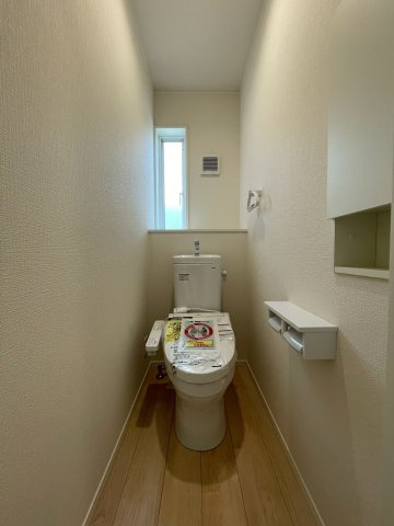 新築戸建　沼津市東椎路第6　全1棟　のトイレ