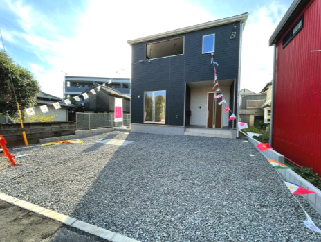 新築戸建　沼津市東椎路第6　全1棟　の駐車場