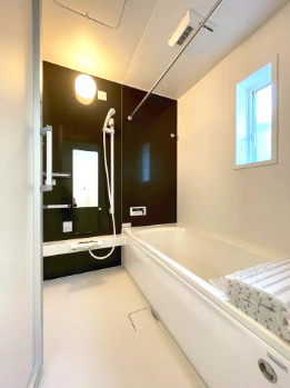 新築戸建　沼津市東椎路第6　全1棟　の浴室