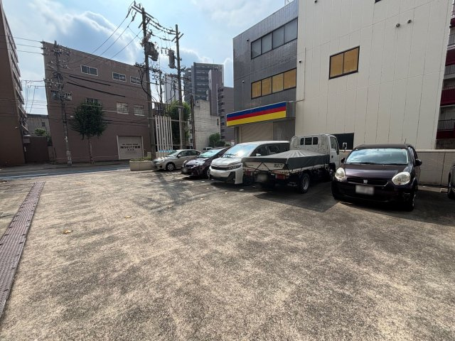 グリーンコーポ千代田の駐車場