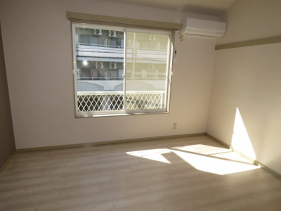 【洋室】 | ウィンサム田梅