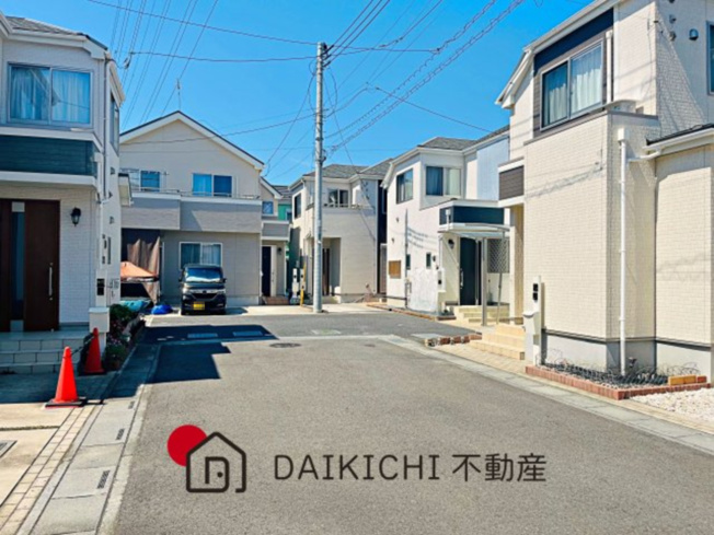 【前面道路含む現地写真】 | 桶川市大字坂田　中古戸建