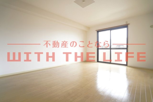 パークウエスト【10,000円キャッシュバック対象物件】の居間・リビング|こちらの居間で趣味の時間をお楽しみください