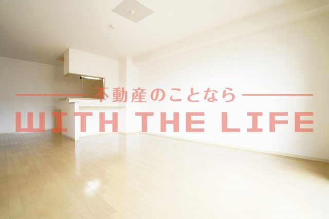パークウエスト【10,000円キャッシュバック対象物件】の居間・リビング|こちらの居間で趣味の時間をお楽しみください