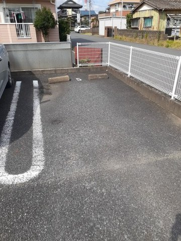 グレイスⅡの駐車場|駐車場があるので、車を買う予定の方も安心です