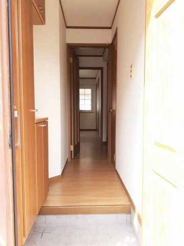 グレイスⅡの玄関|収納もある玄関です