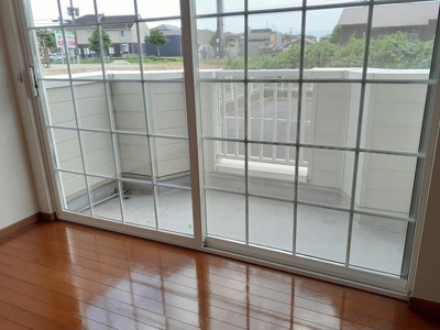 【バルコニー】 | アクア | バルコニーからの眺めを楽しみながら食事をしませんか