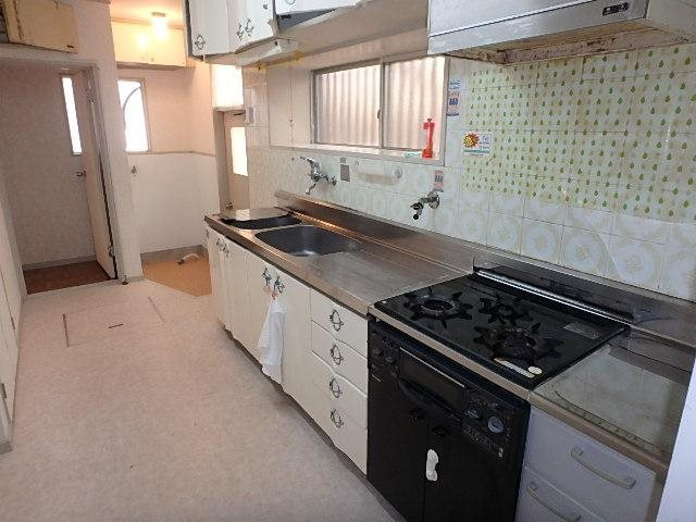 星和台４丁目戸建のキッチン