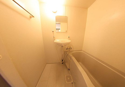 【浴室】 | 小林マンション | 落ち着いた空間のお風呂です