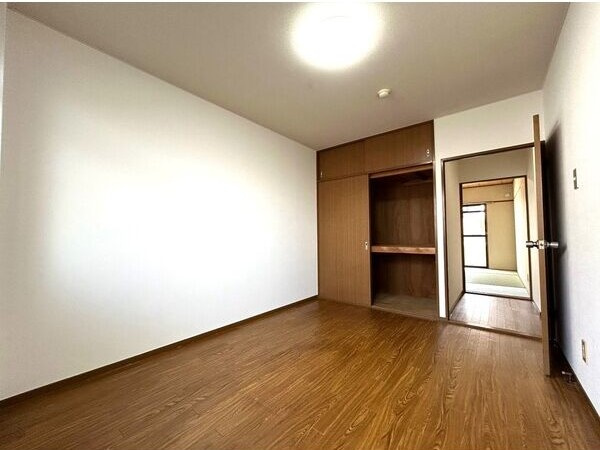 カーサ東田面の寝室