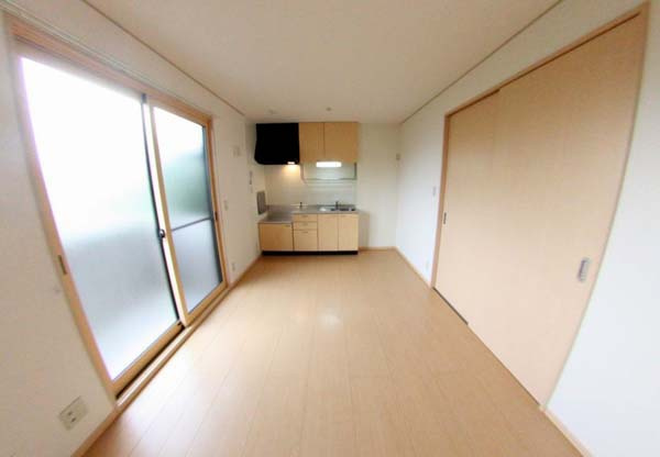 パレス向日葵の居間・リビング|こちらのリビングで趣味の時間をお楽しみください