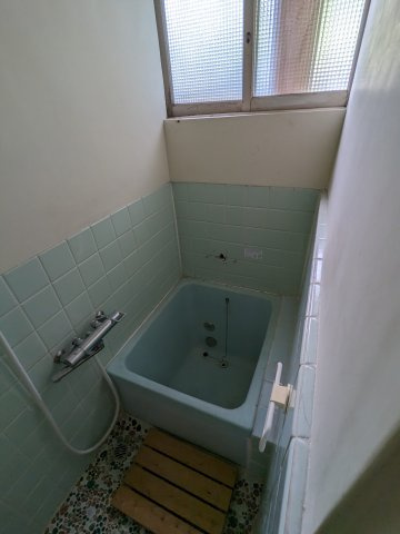 京町アパートの浴室