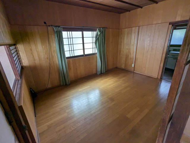 京町アパートの居間・リビング