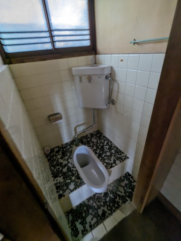 京町アパートのトイレ