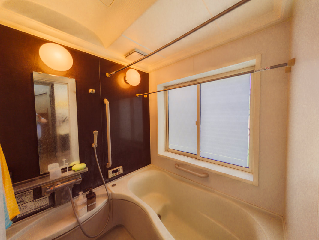 【商談中】中軽井沢 中部小学校至近 住友林業施工の中古戸建の浴室