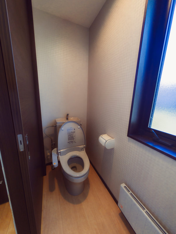 【商談中】中軽井沢 中部小学校至近 住友林業施工の中古戸建のトイレ