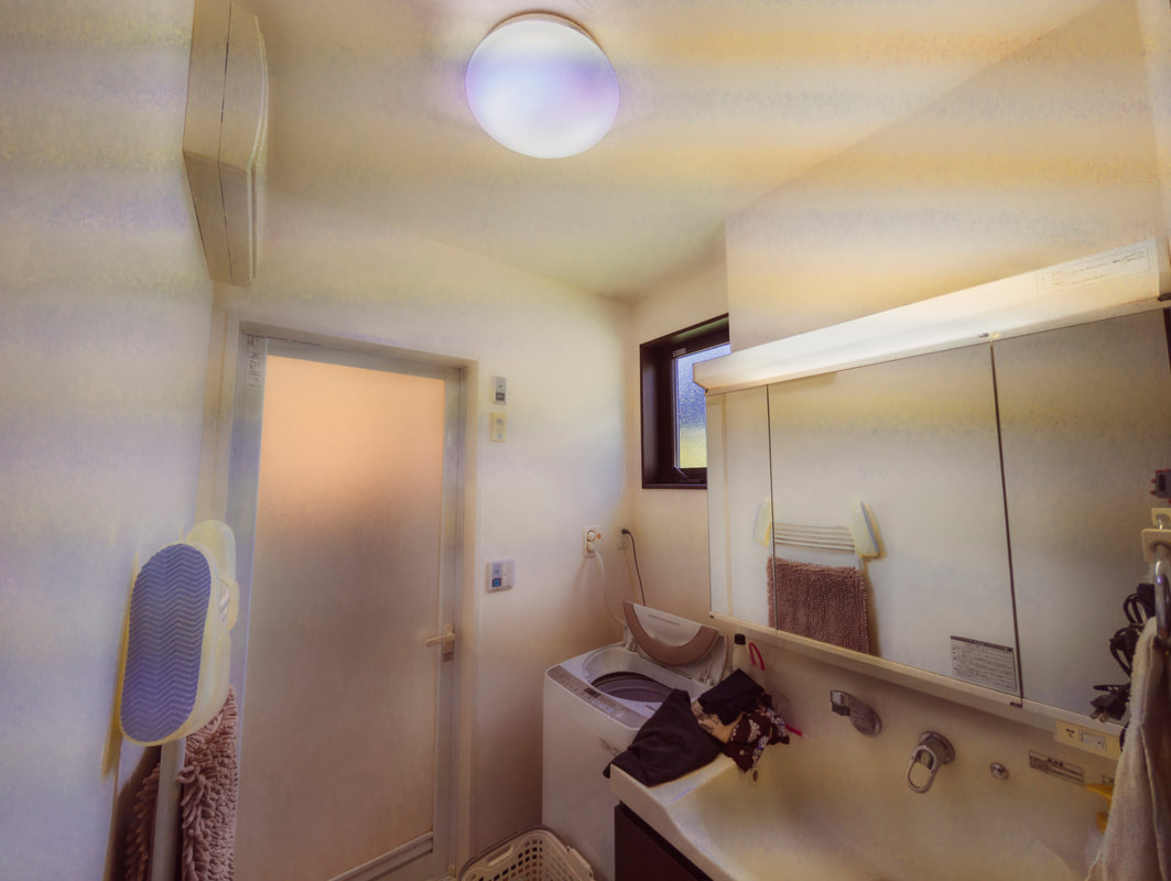 【商談中】中軽井沢 中部小学校至近 住友林業施工の中古戸建の脱衣所