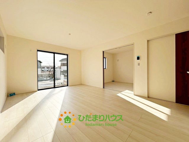 古河鴻巣第6　新築一戸建て　02　リーブルガーデンの居間・リビング
