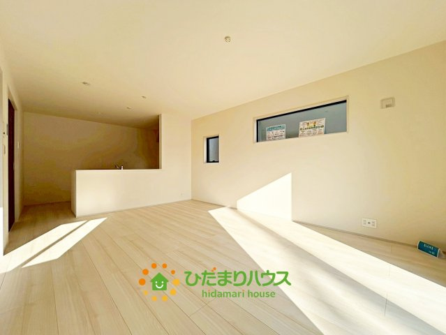 古河鴻巣第6　新築一戸建て　02　リーブルガーデンの居間・リビング