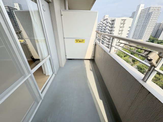 パークフィールドみさとテラ・ウエスト２街区１号館のバルコニー|南向きワイドバルコニーで洗濯物もたっぷり干せます