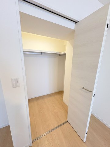 パークフィールドみさとテラ・ウエスト２街区１号館の収納|季節物の大物家電の収納にも便利なウォークインクローゼット