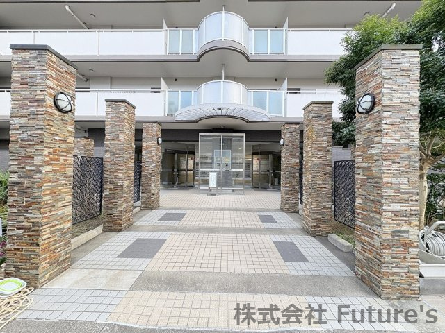 パークフィールドみさとテラ・ウエスト２街区１号館のエントランス|エントランスの写真になります