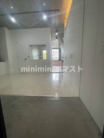 アーデンタワー南堀江の玄関