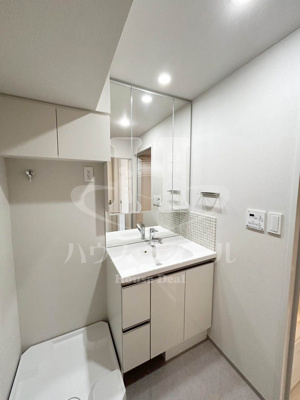 【独立洗面台】 | Alivis東京尾久 | 独立洗面台、朝の身支度には欠かせません