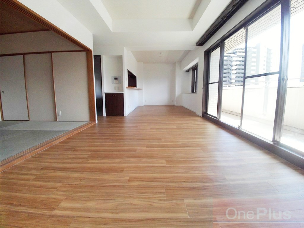 アーデンコート住吉川の居間・リビング