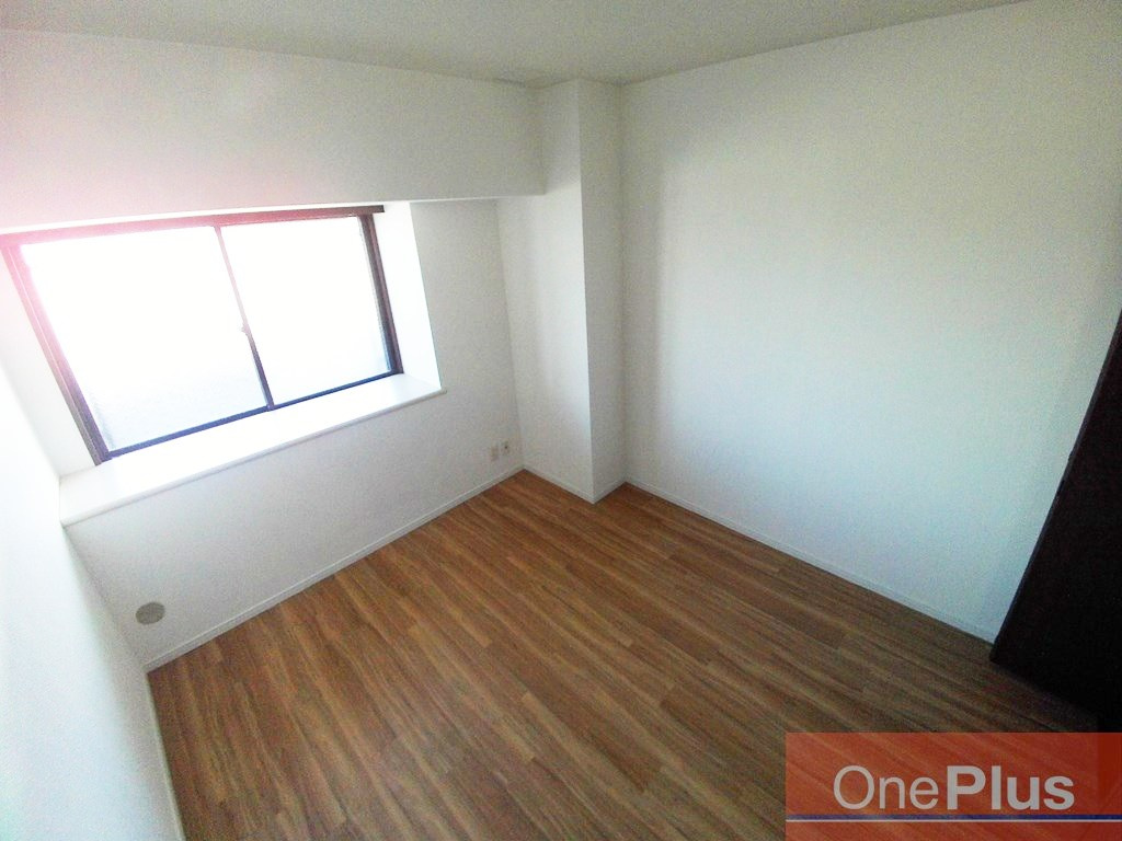 アーデンコート住吉川の洋室