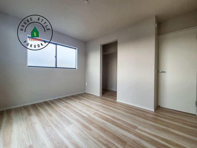 福岡市東区八田3丁目第3-2棟（1号棟）　の寝室|主寝室には収納力に優れたクローゼットがありますので、お部屋もすっきり片付きます。