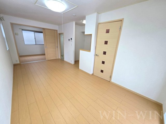 メゾン・リュミエール Ⅱの居間・リビング