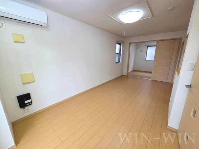 メゾン・リュミエール Ⅱの居間・リビング