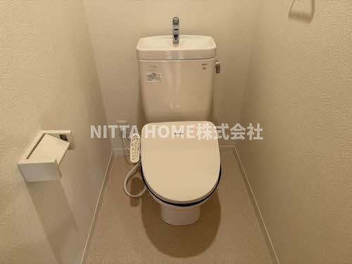 オレンジアイビー・柏原	のトイレ|温水洗浄機能付きのトイレになります◎