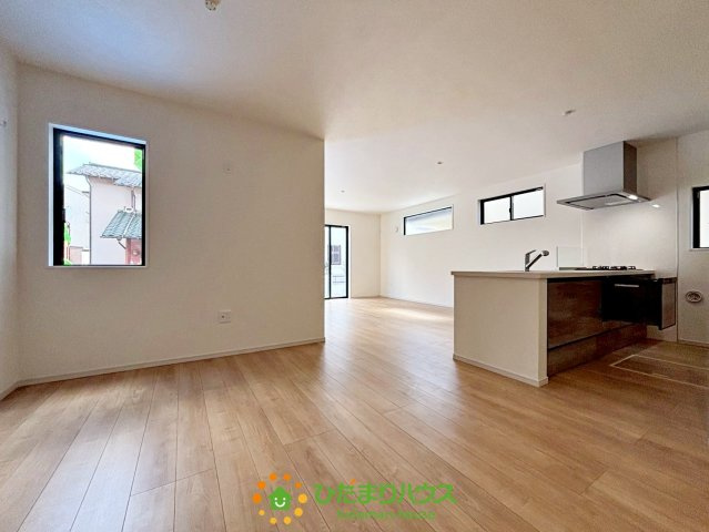 春日部市藤塚5期　新築一戸建て　グレイスの居間・リビング