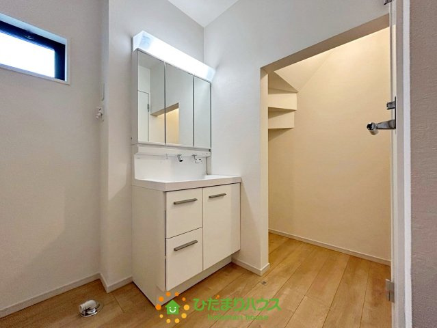 春日部市藤塚5期　新築一戸建て　グレイスの独立洗面台